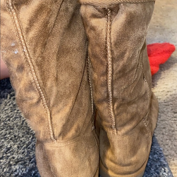 winter boots - Picture 3 of 4